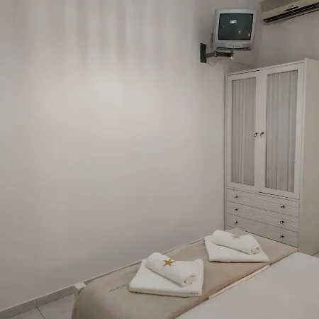 Andreas And Petrinela Appartement *