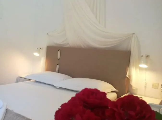 Andreas And Petrinela شقة Triovasálos