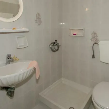 Andreas And Petrinela Triovasálos